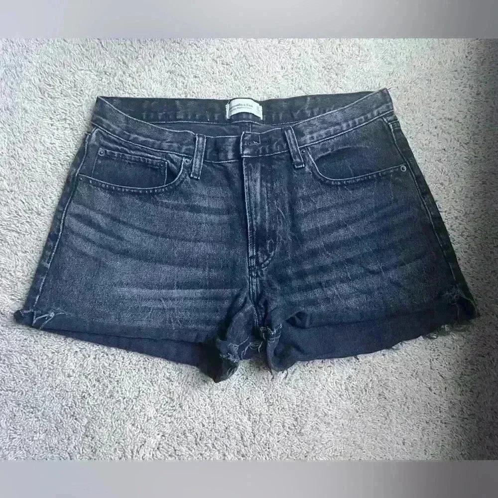 Abercrombie & Fitch Black Wash Denim Jean Shorts. Mid Rise